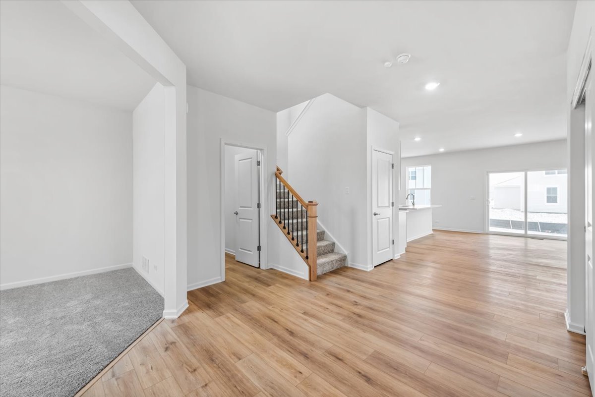 117 HEDGEROW Drive