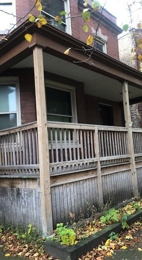 2449 W LELAND Avenue