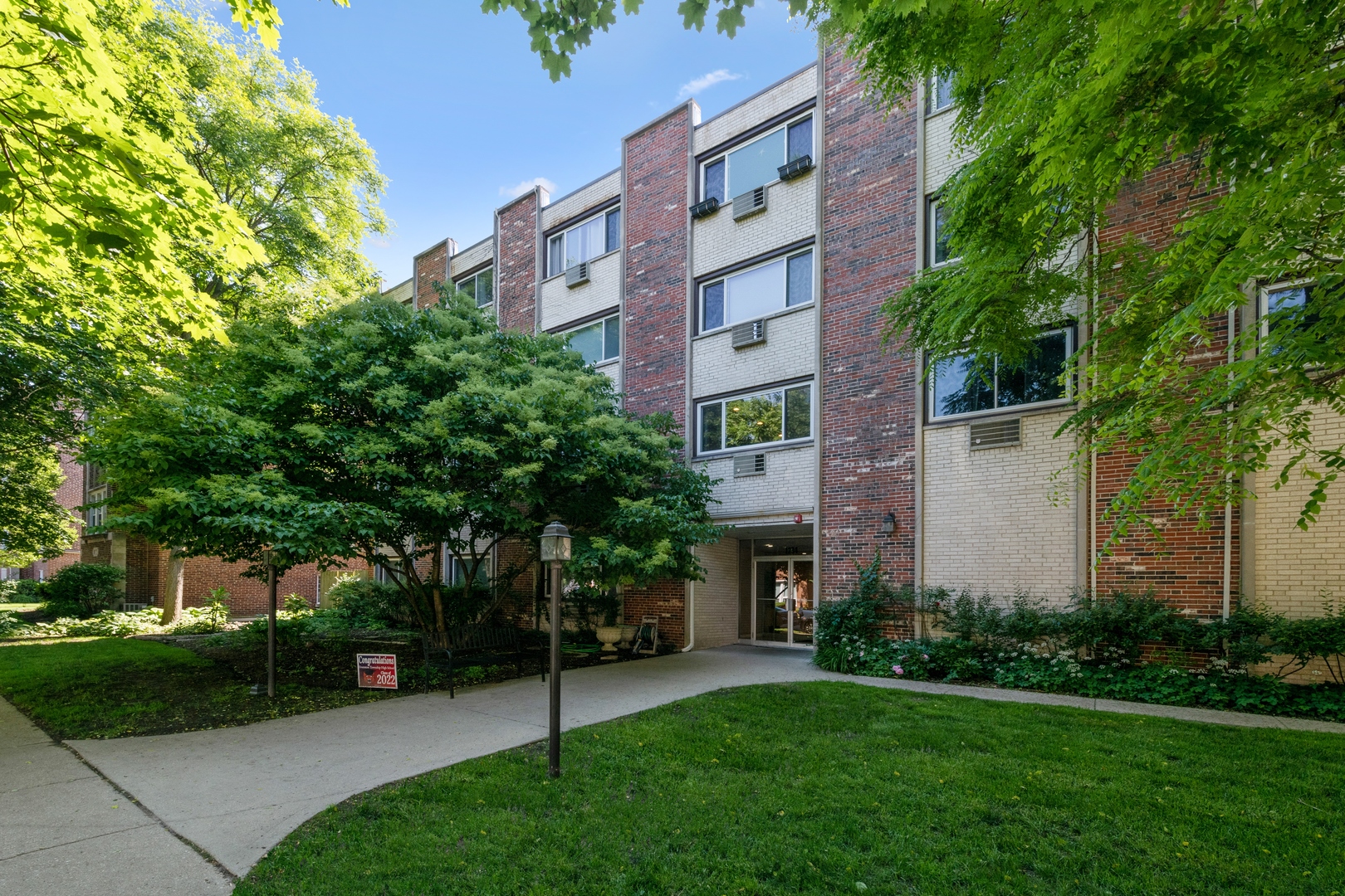 1234 Elmwood Avenue Unit: 3D
