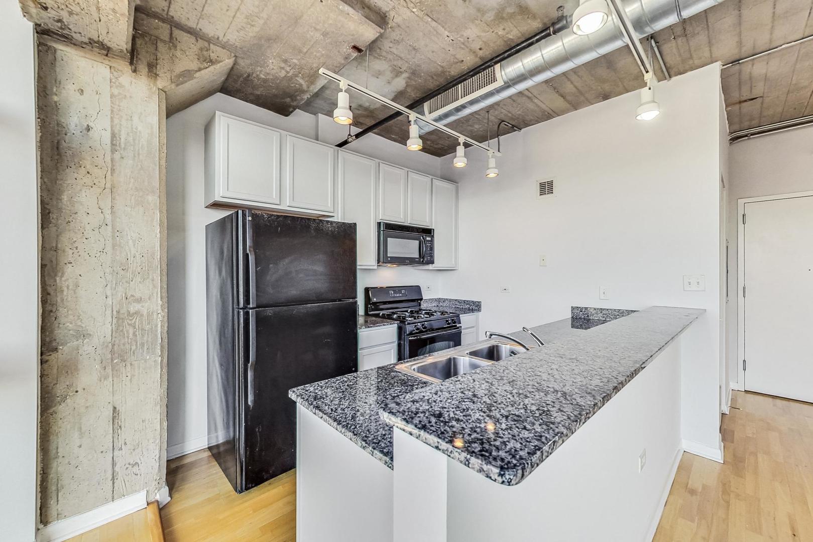 1550 S Blue Island Avenue Unit: 715