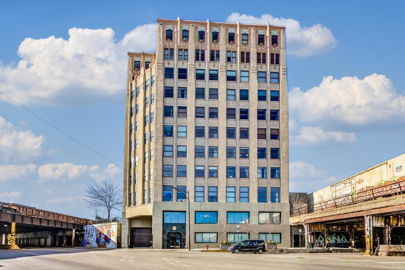 1550 S Blue Island Avenue Unit: 715