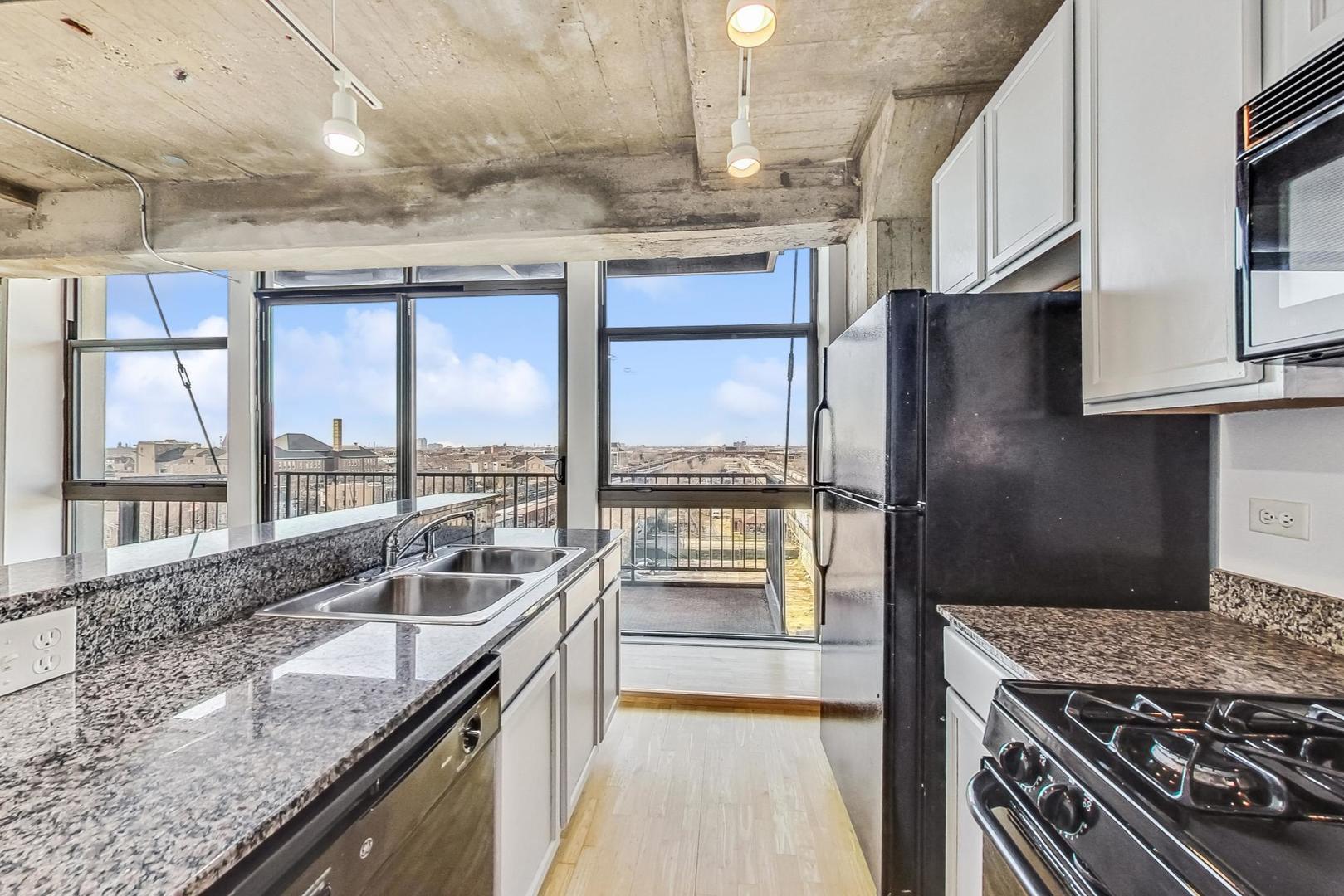 1550 S Blue Island Avenue Unit: 715