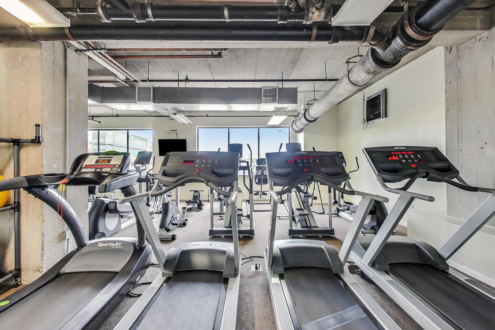 1550 S Blue Island Avenue Unit: 715