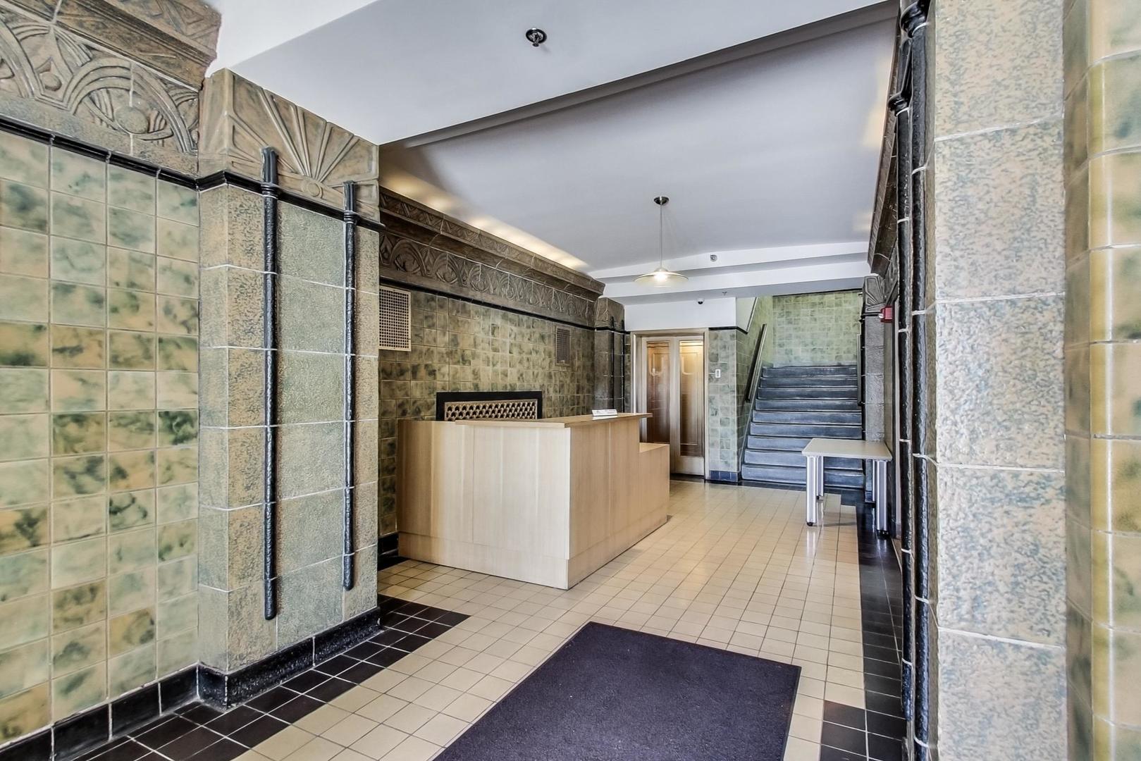 1550 S Blue Island Avenue Unit: 715