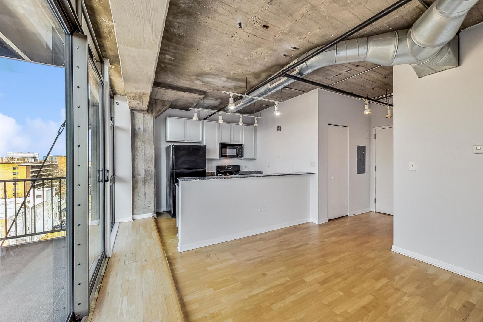 1550 S Blue Island Avenue Unit: 715