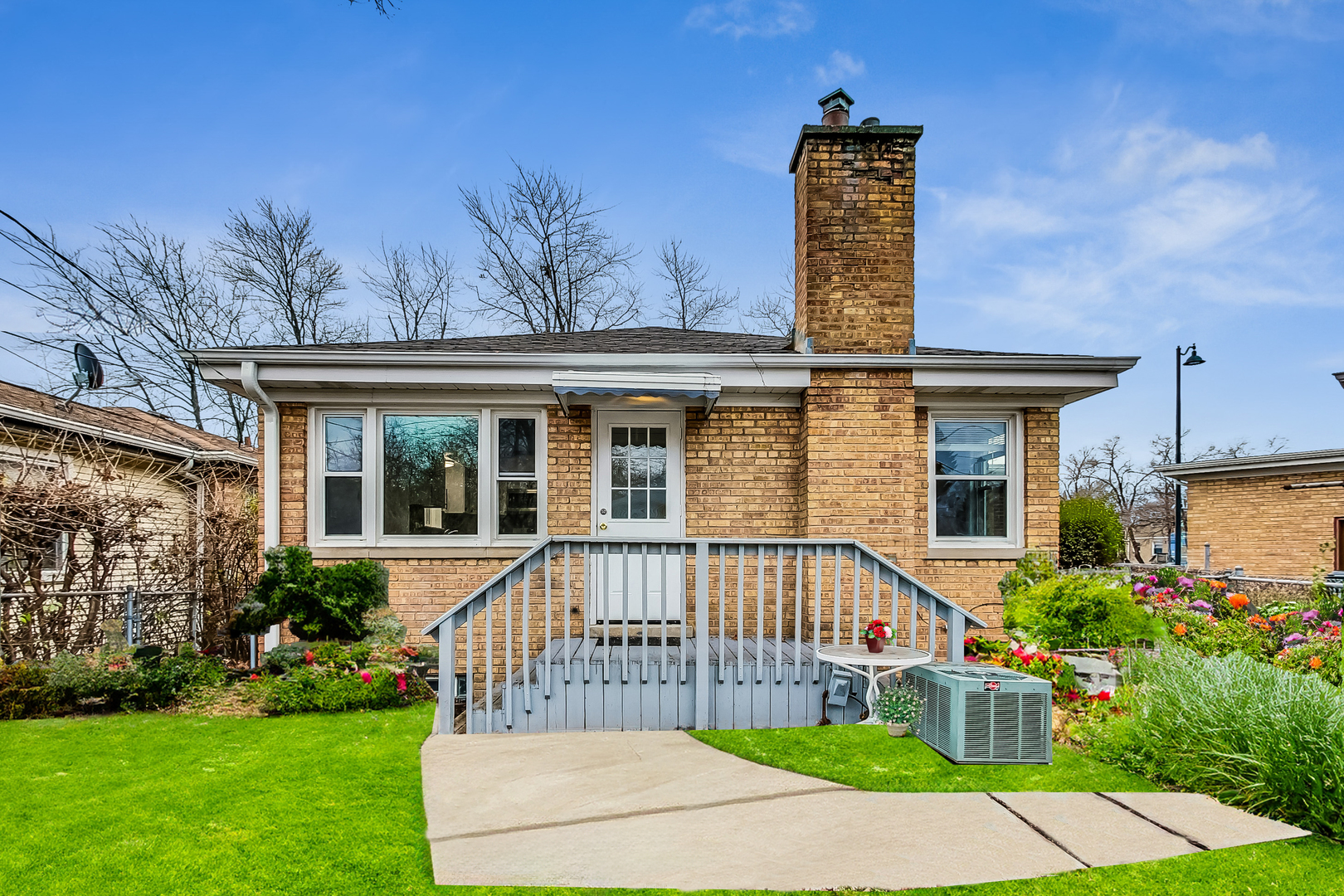 7618 W Monroe Street