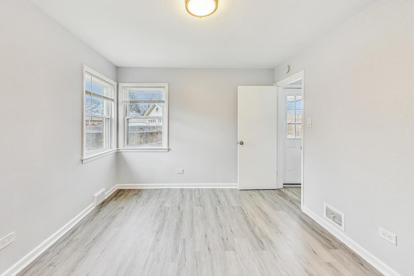 7618 W Monroe Street