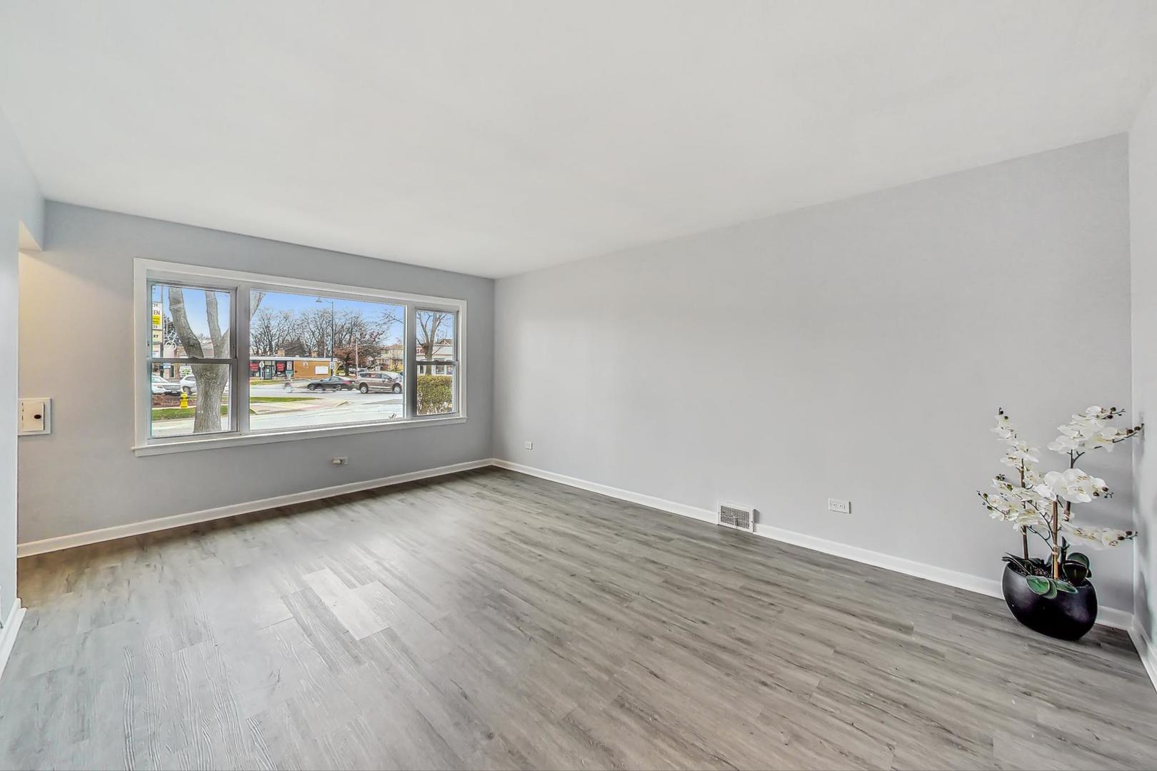 7618 W Monroe Street