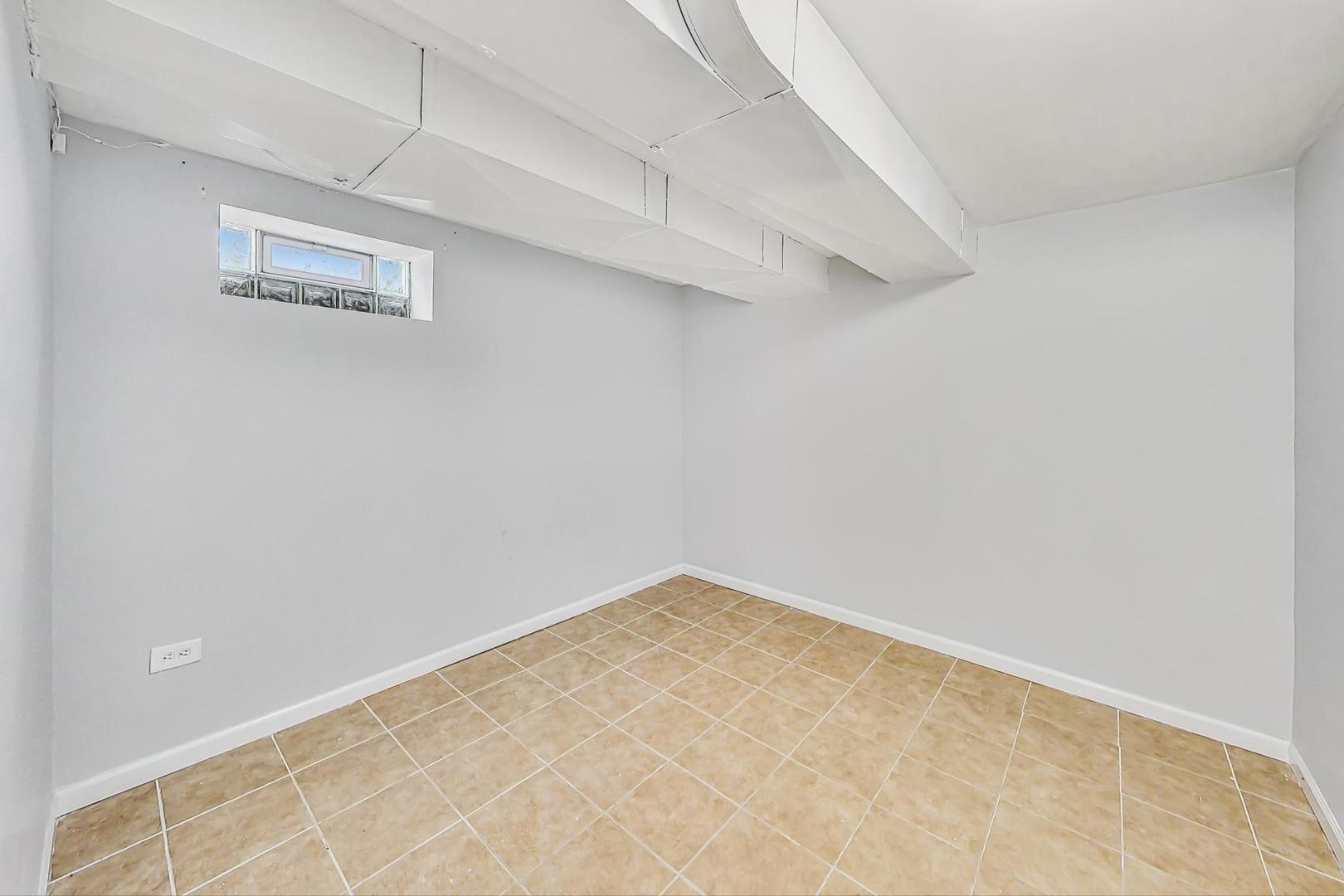 7618 W Monroe Street