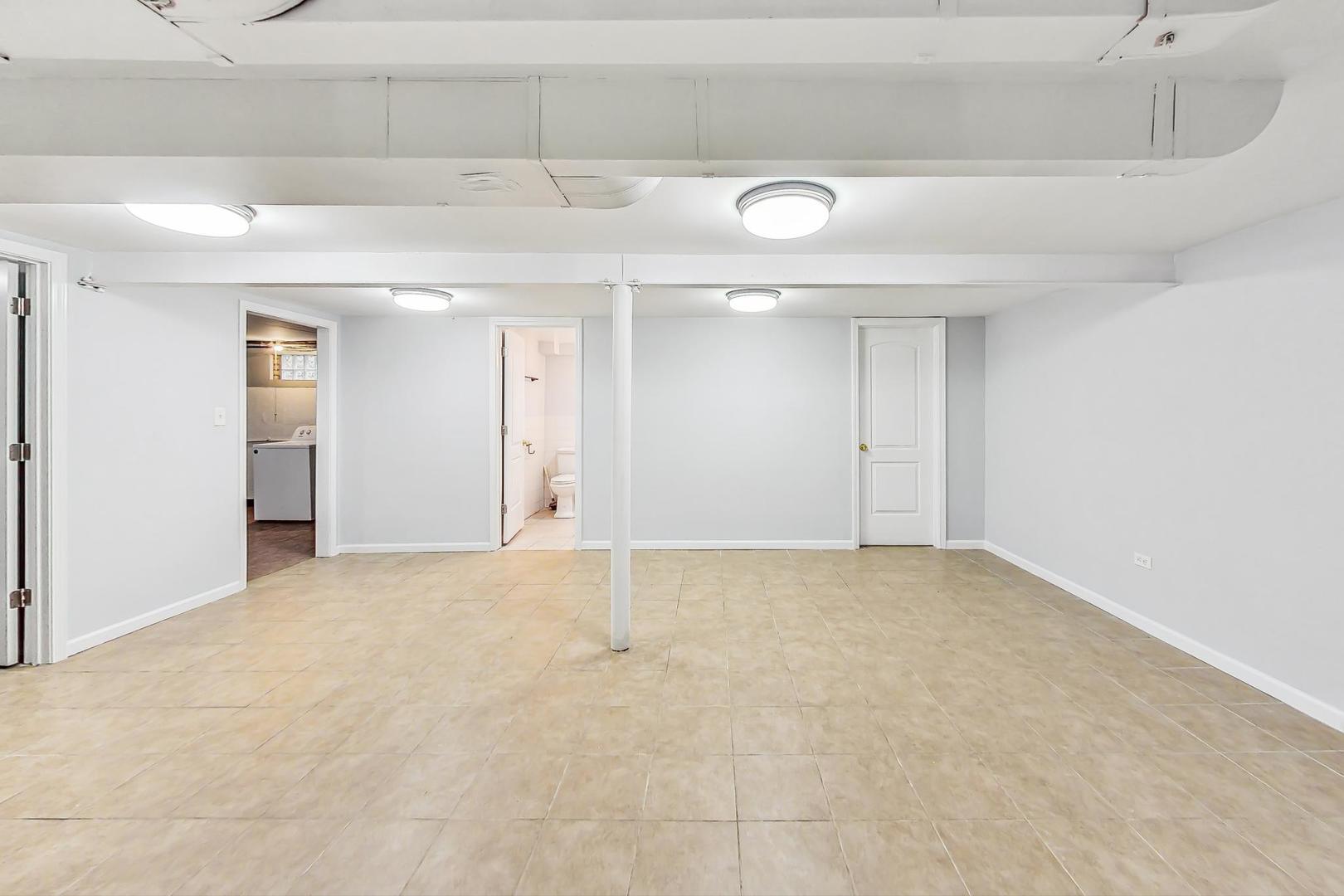 7618 W Monroe Street