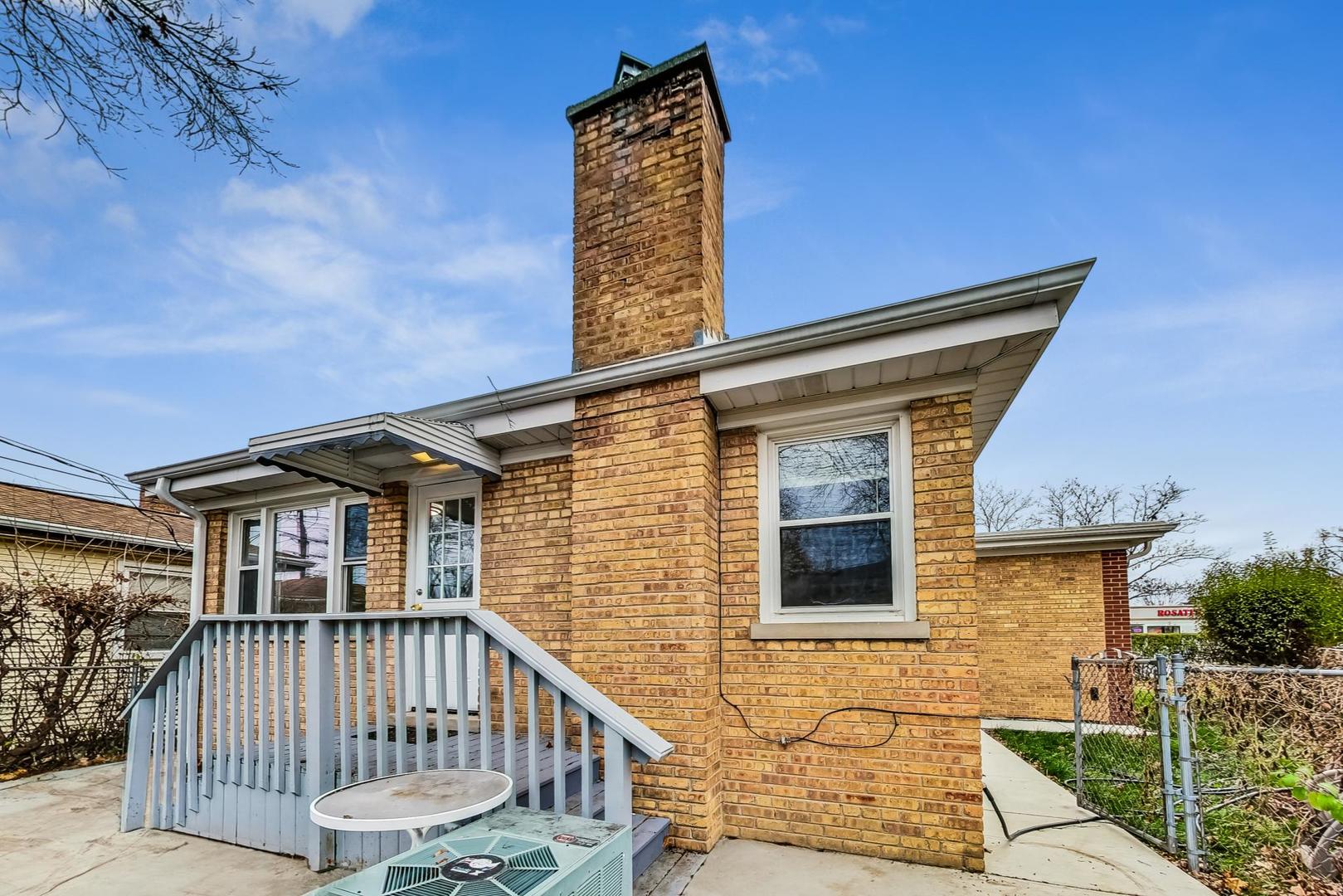 7618 W Monroe Street