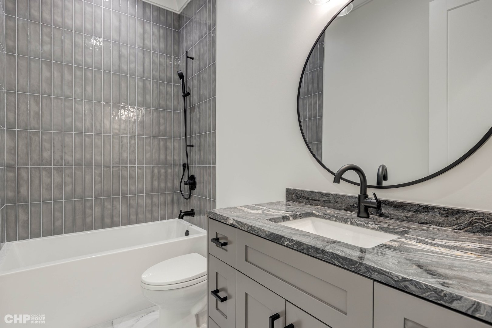 1816 W SUPERIOR Street