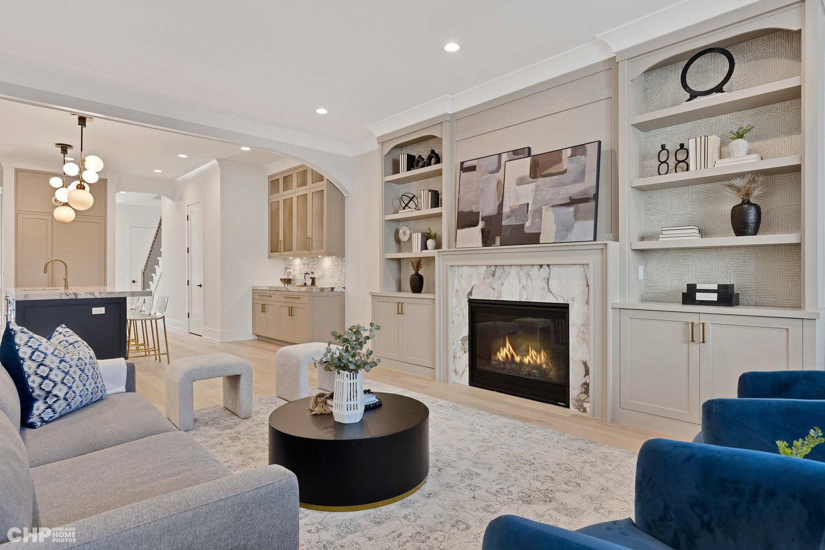 1816 W SUPERIOR Street