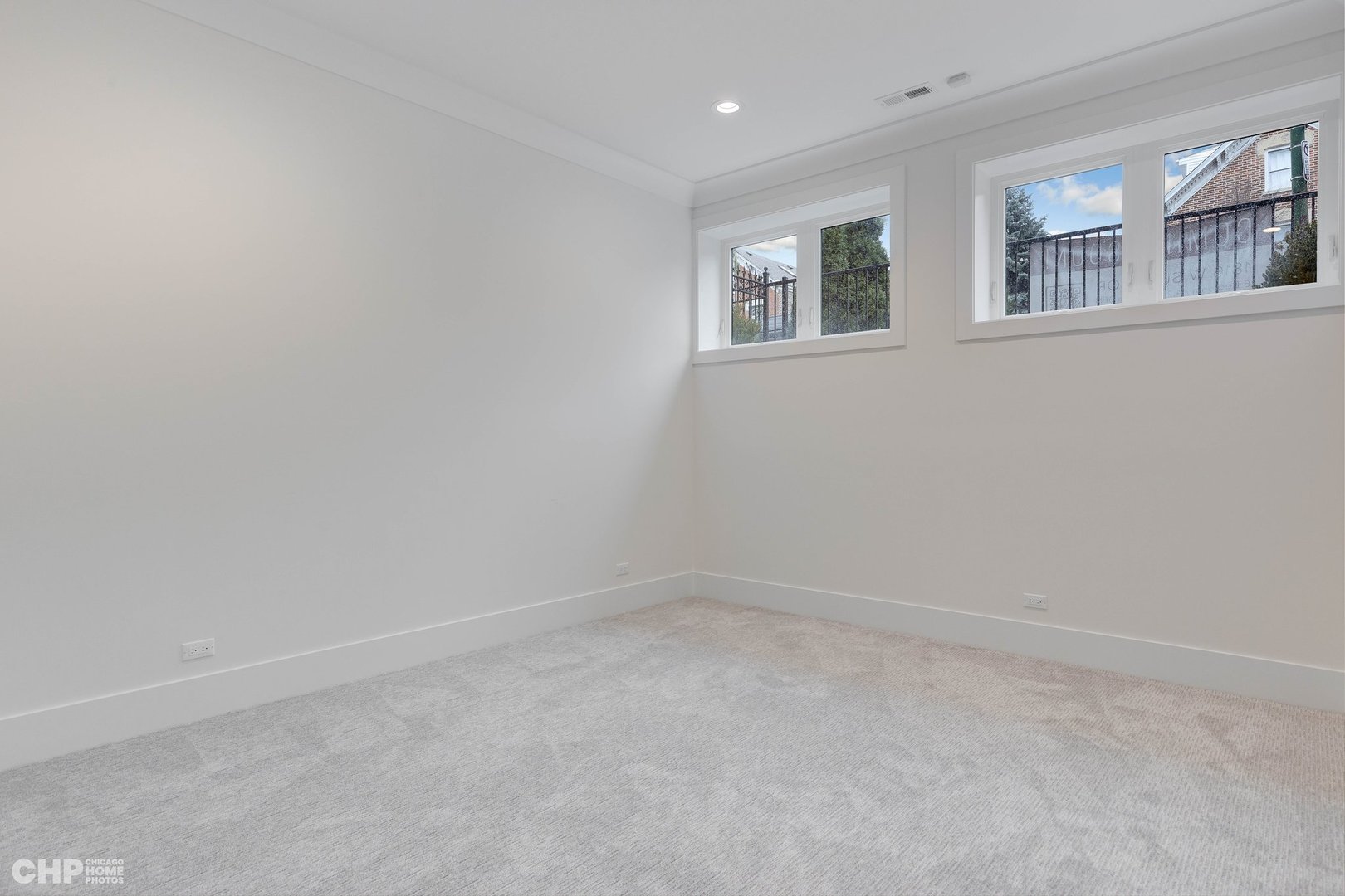 1816 W SUPERIOR Street