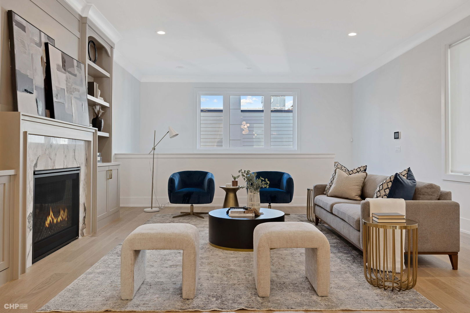 1816 W SUPERIOR Street