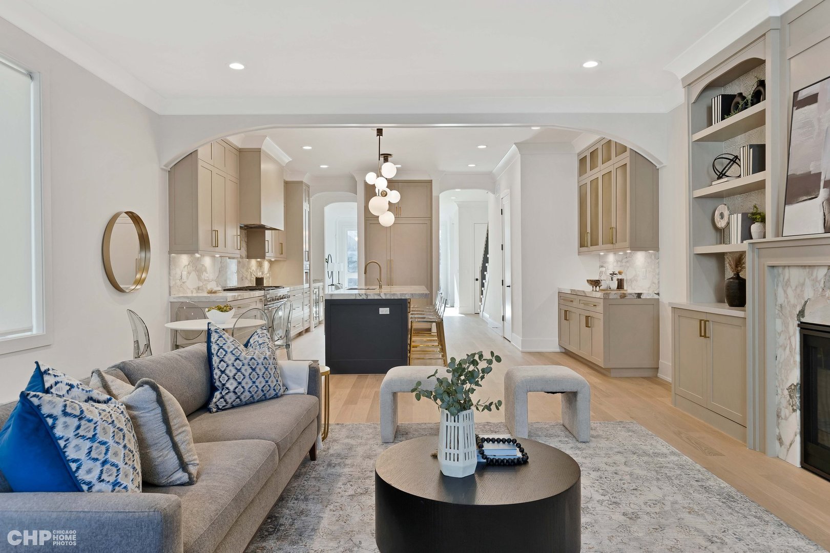 1816 W SUPERIOR Street