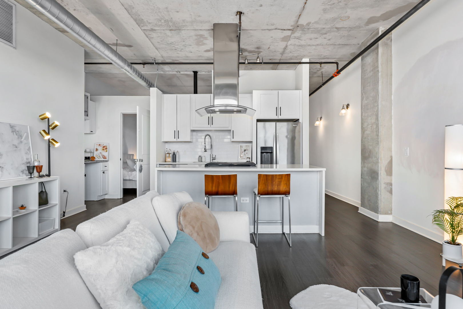 50 E 16th Street Unit: 815