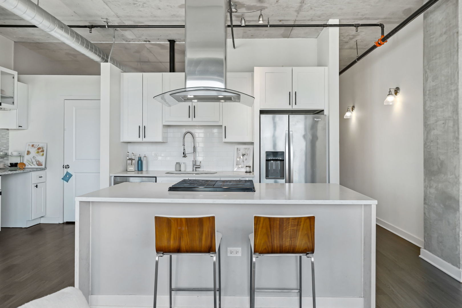 50 E 16th Street Unit: 815