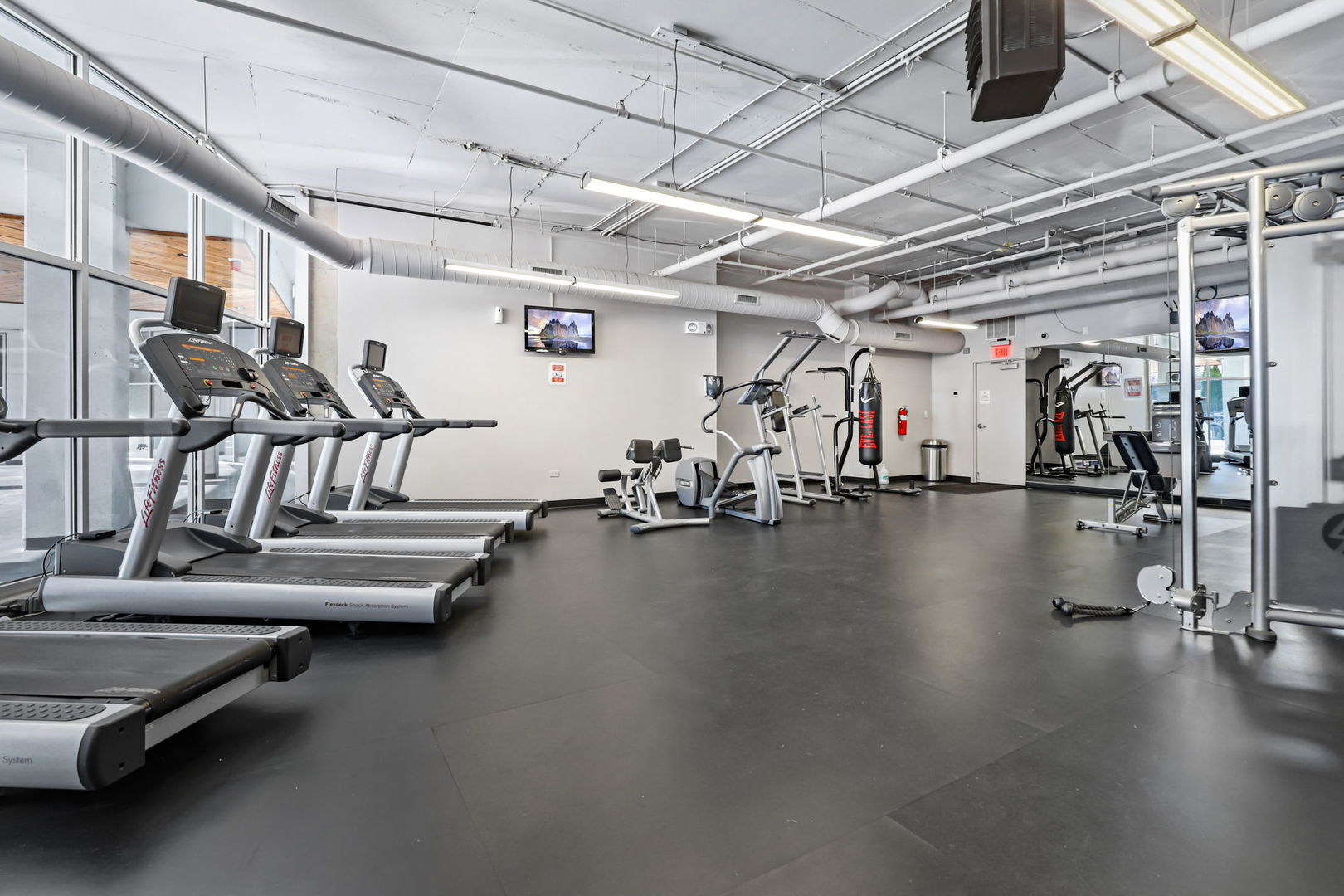 50 E 16th Street Unit: 815