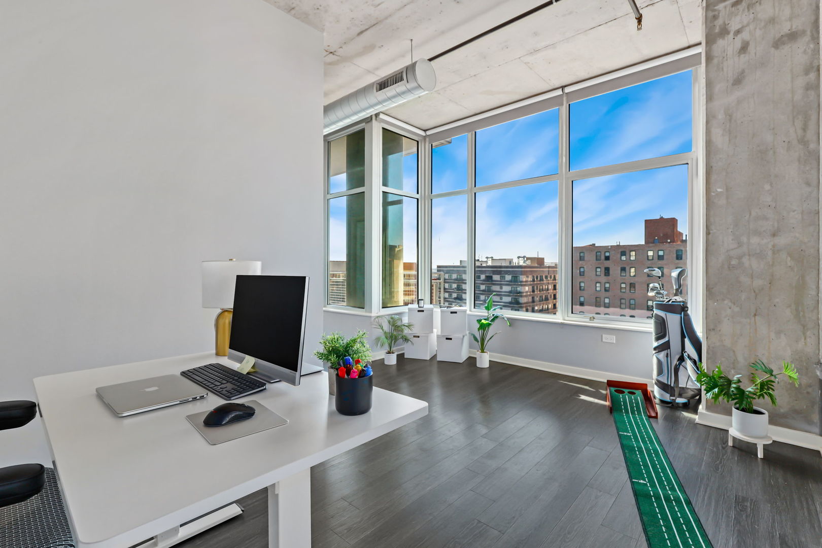 50 E 16th Street Unit: 815
