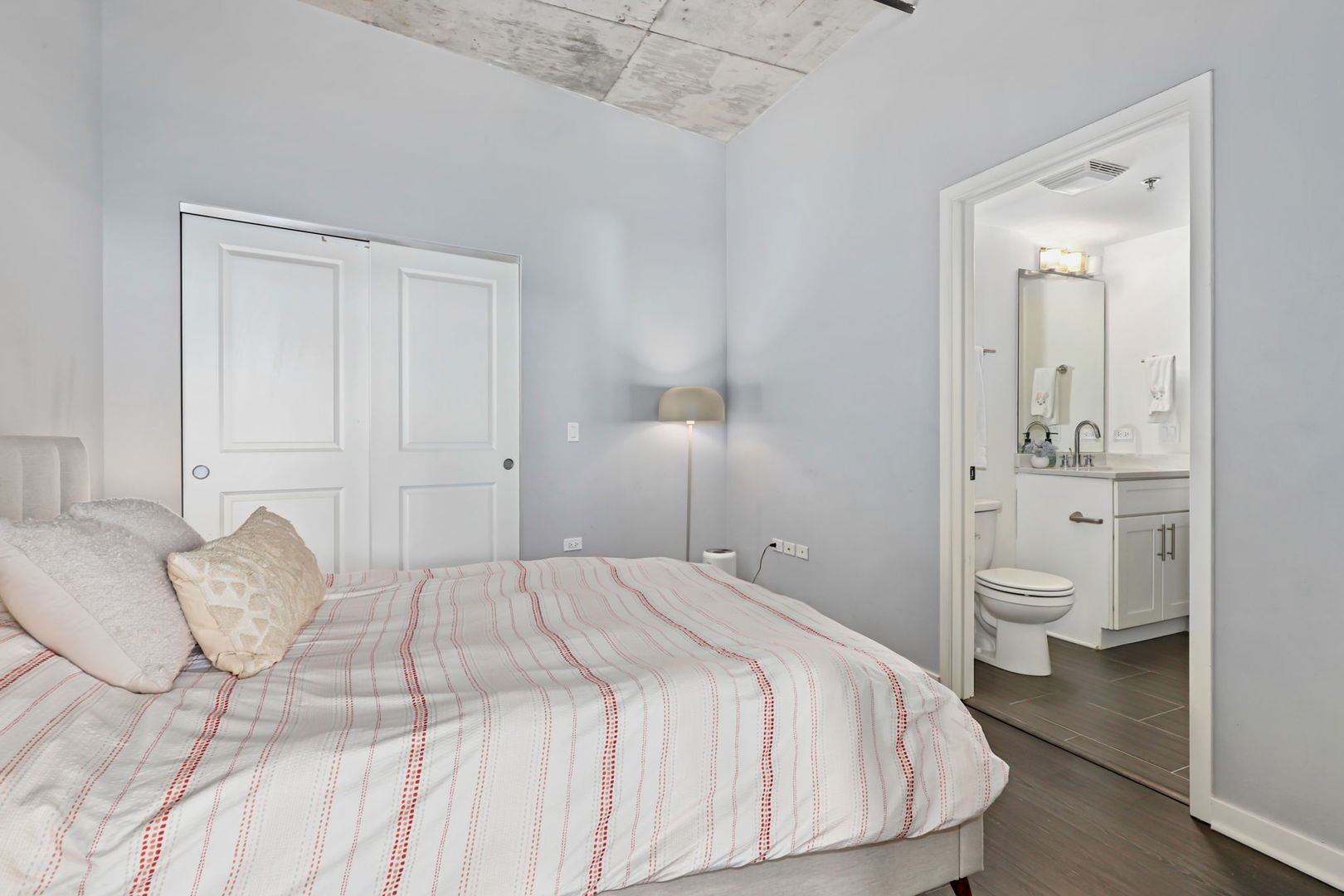 50 E 16th Street Unit: 815