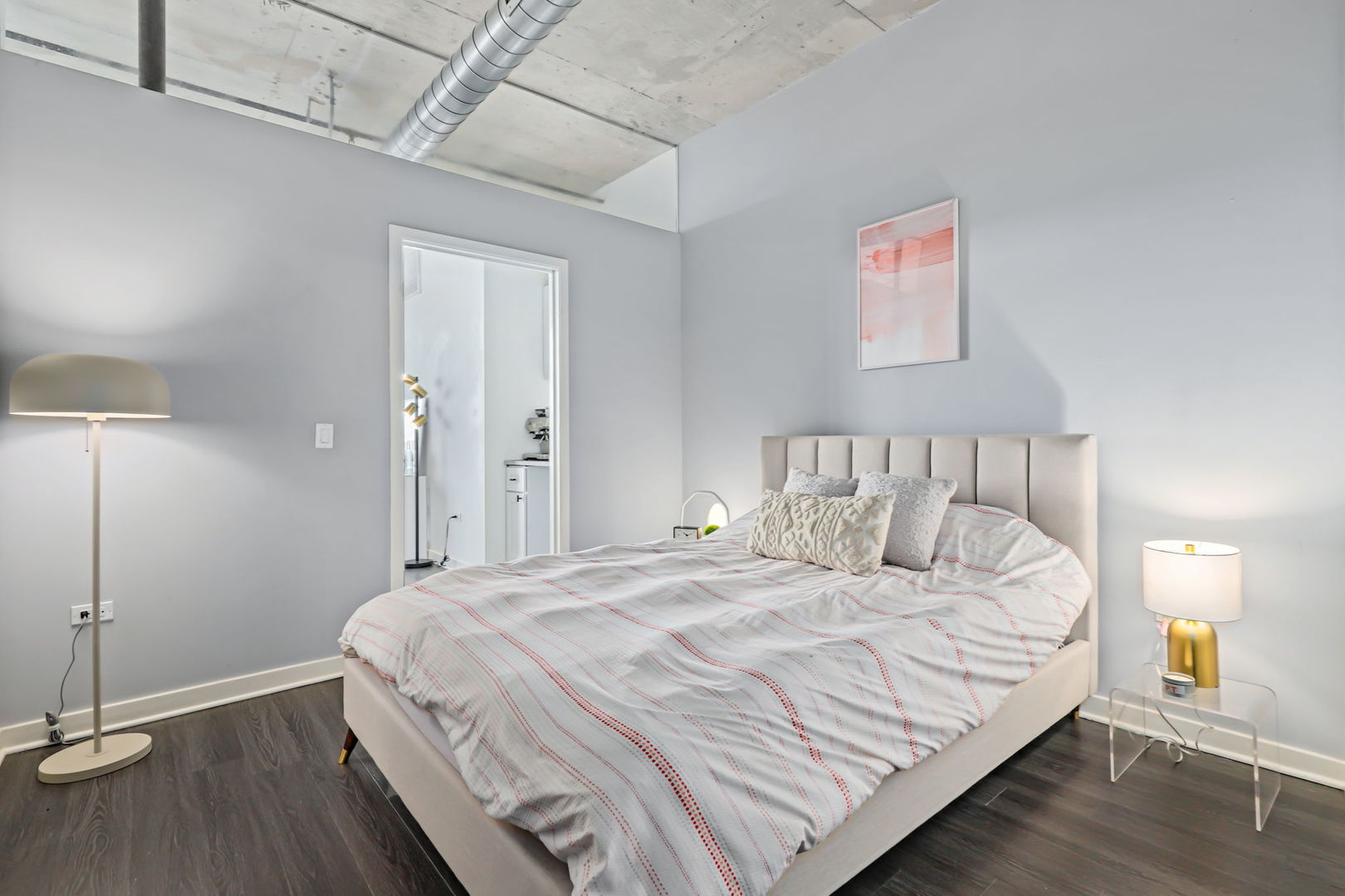 50 E 16th Street Unit: 815