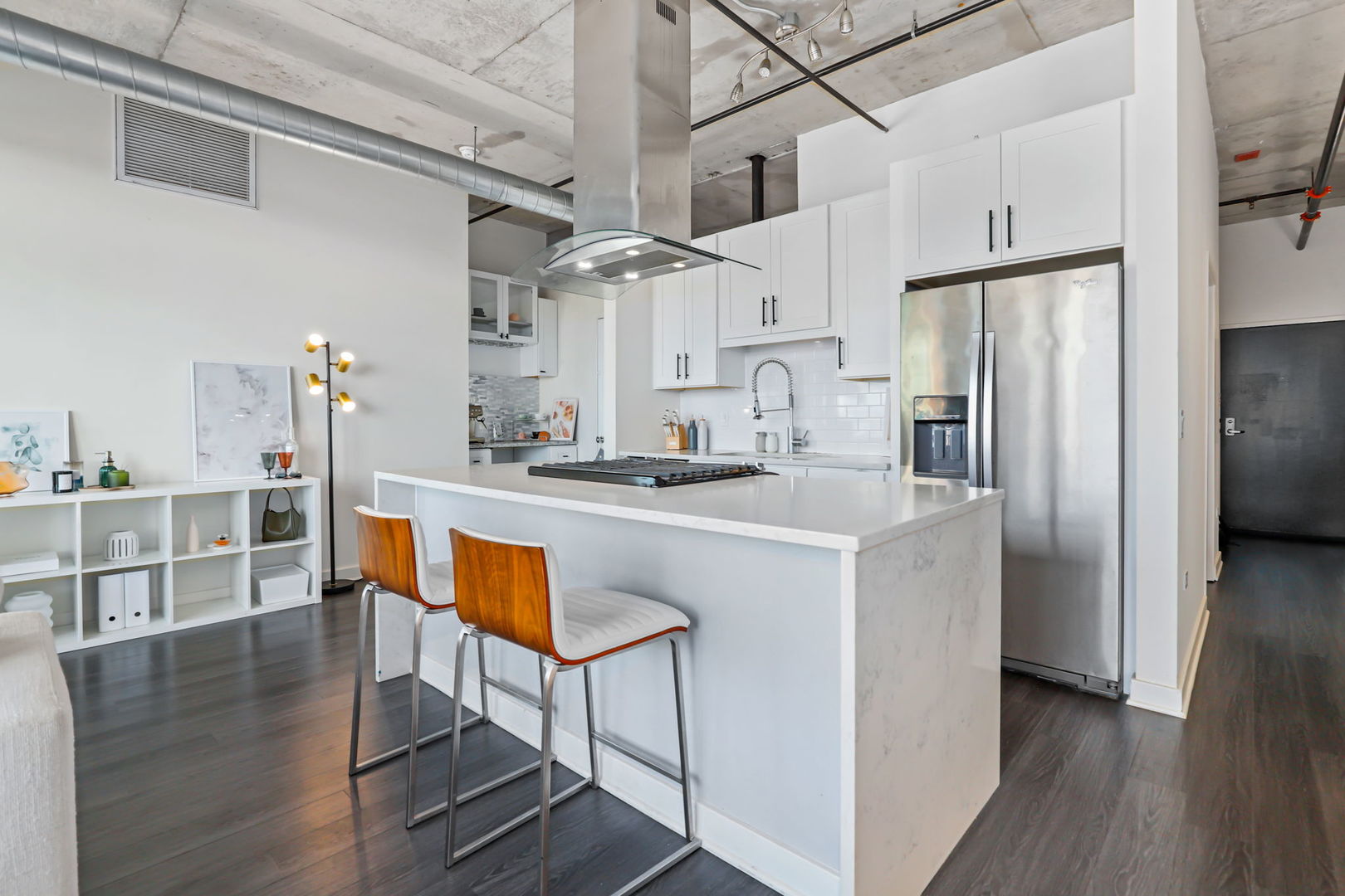 50 E 16th Street Unit: 815