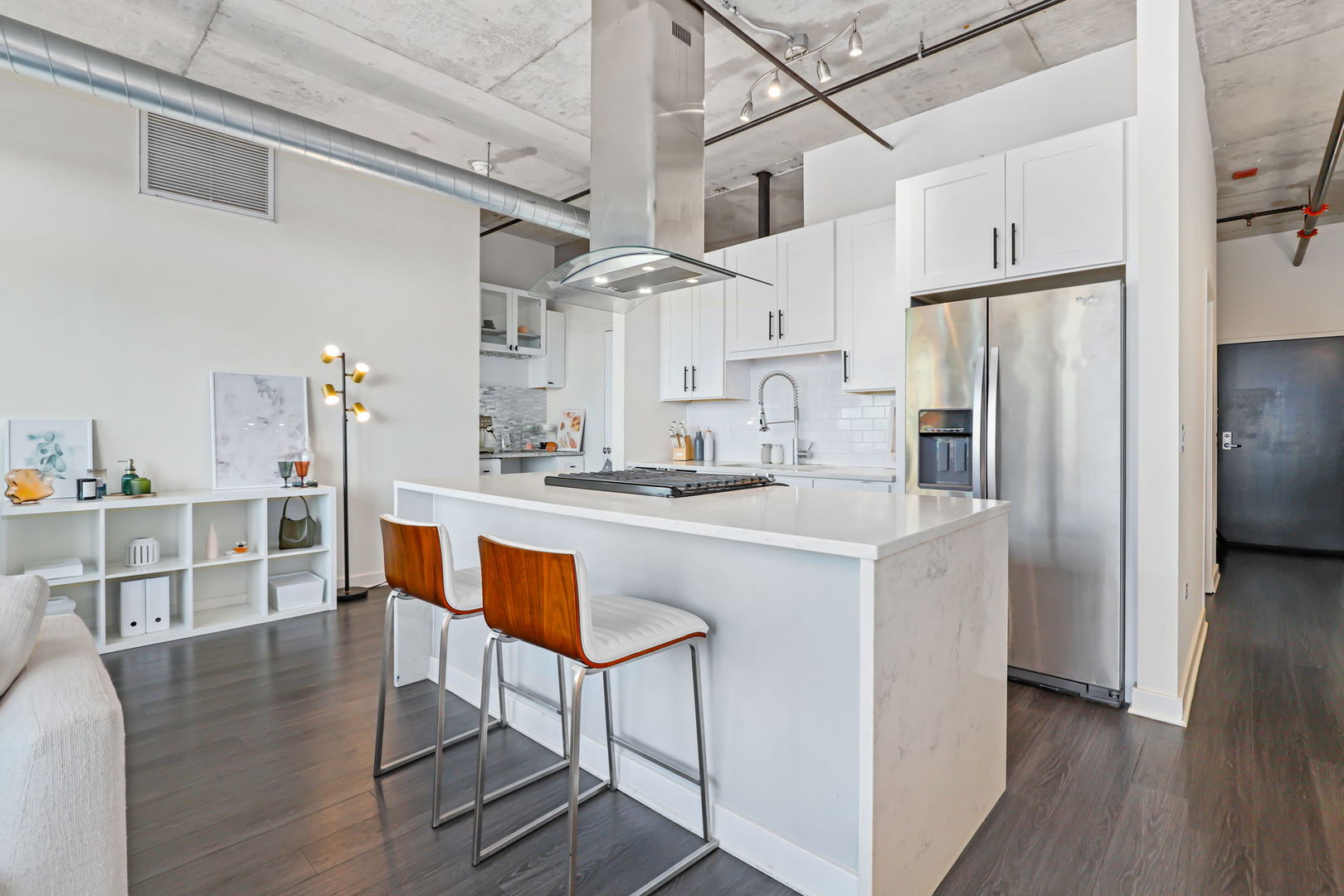 50 E 16th Street Unit: 815