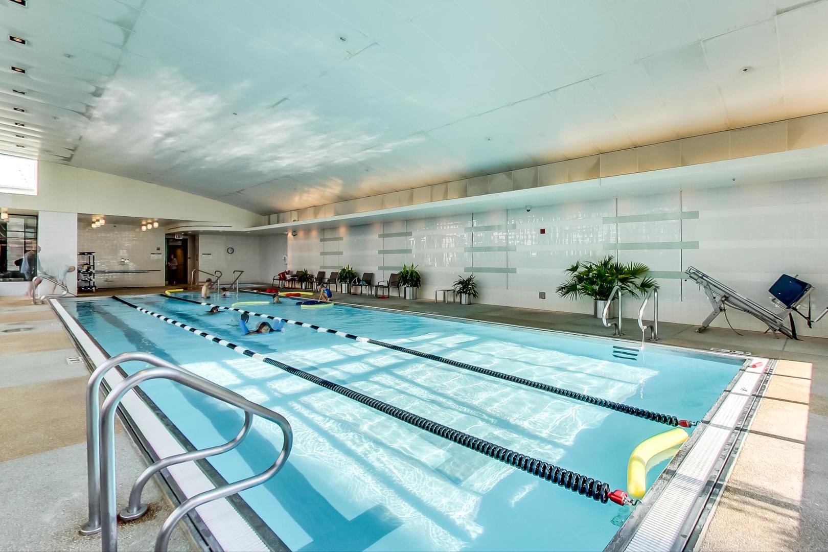 130 N Garland Court Unit: 1303