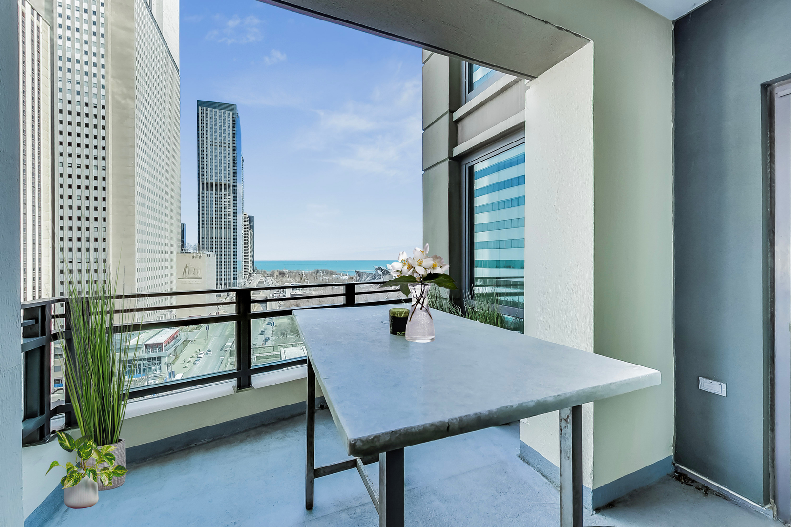 130 N Garland Court Unit: 1303