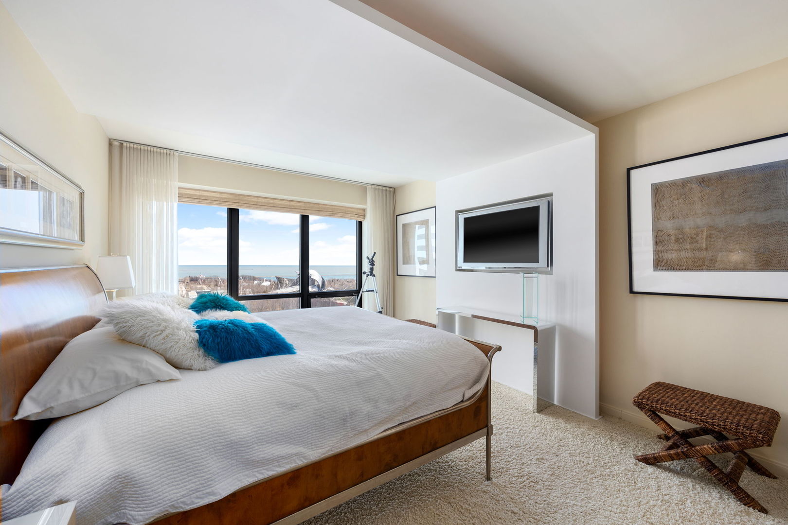 130 N Garland Court Unit: 1303