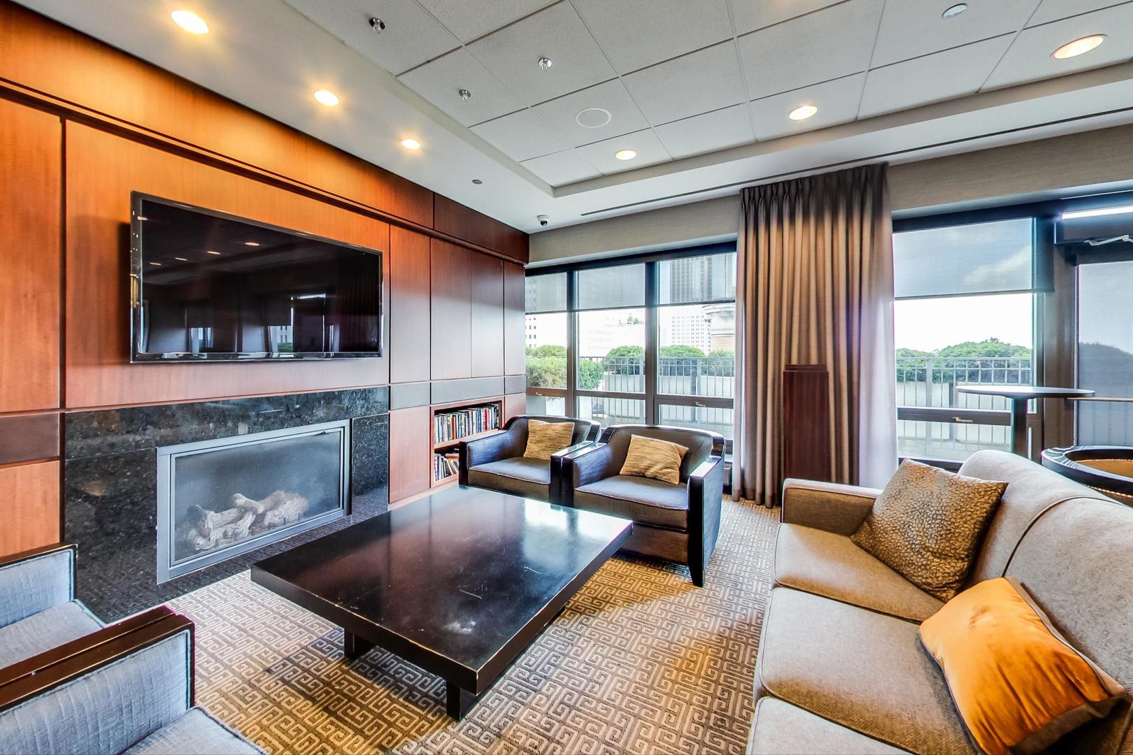 130 N Garland Court Unit: 1303