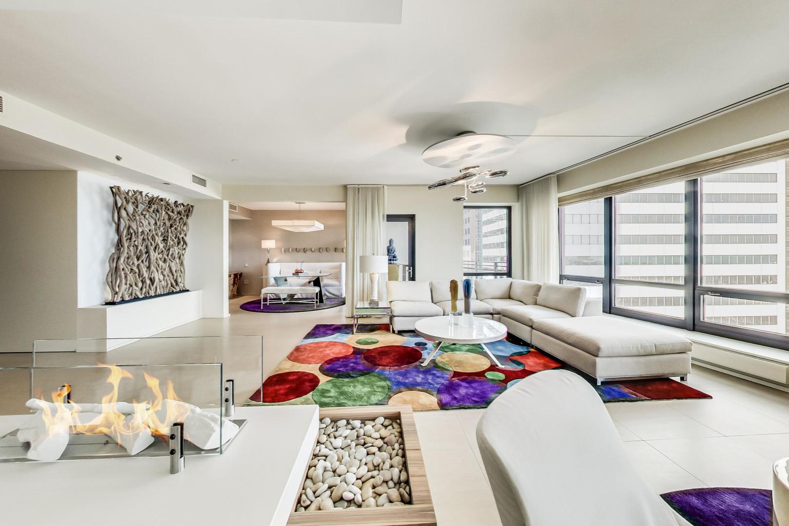 130 N Garland Court Unit: 1303