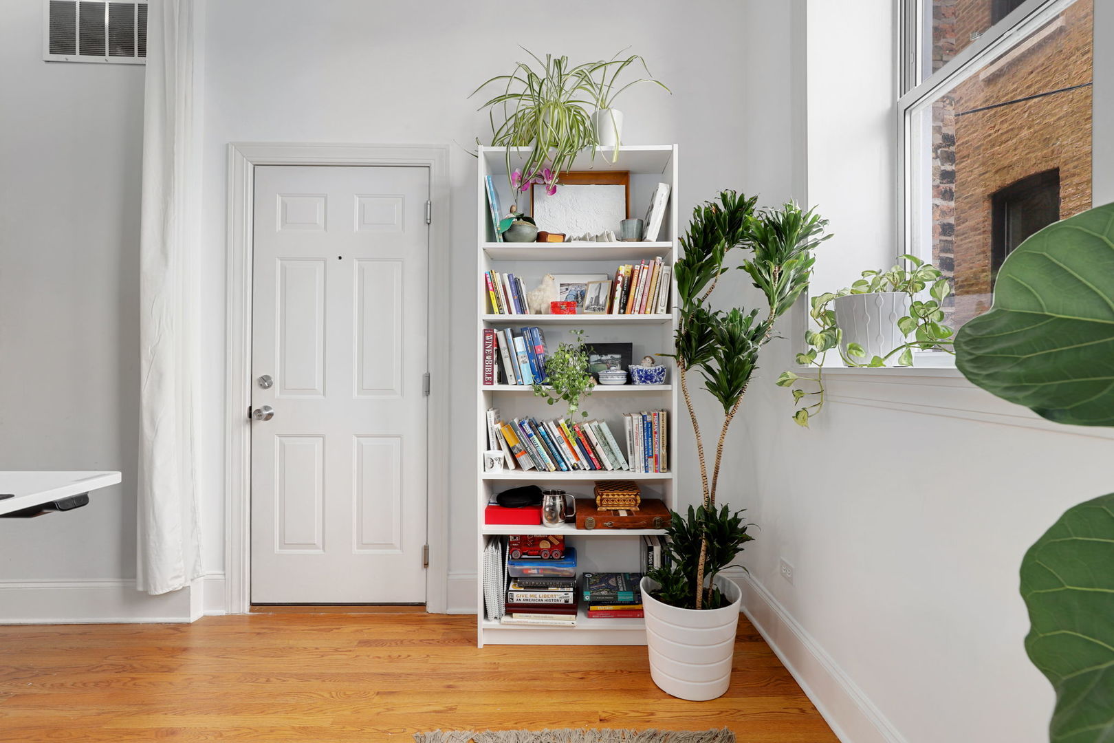 450 W Armitage Avenue Unit: 1