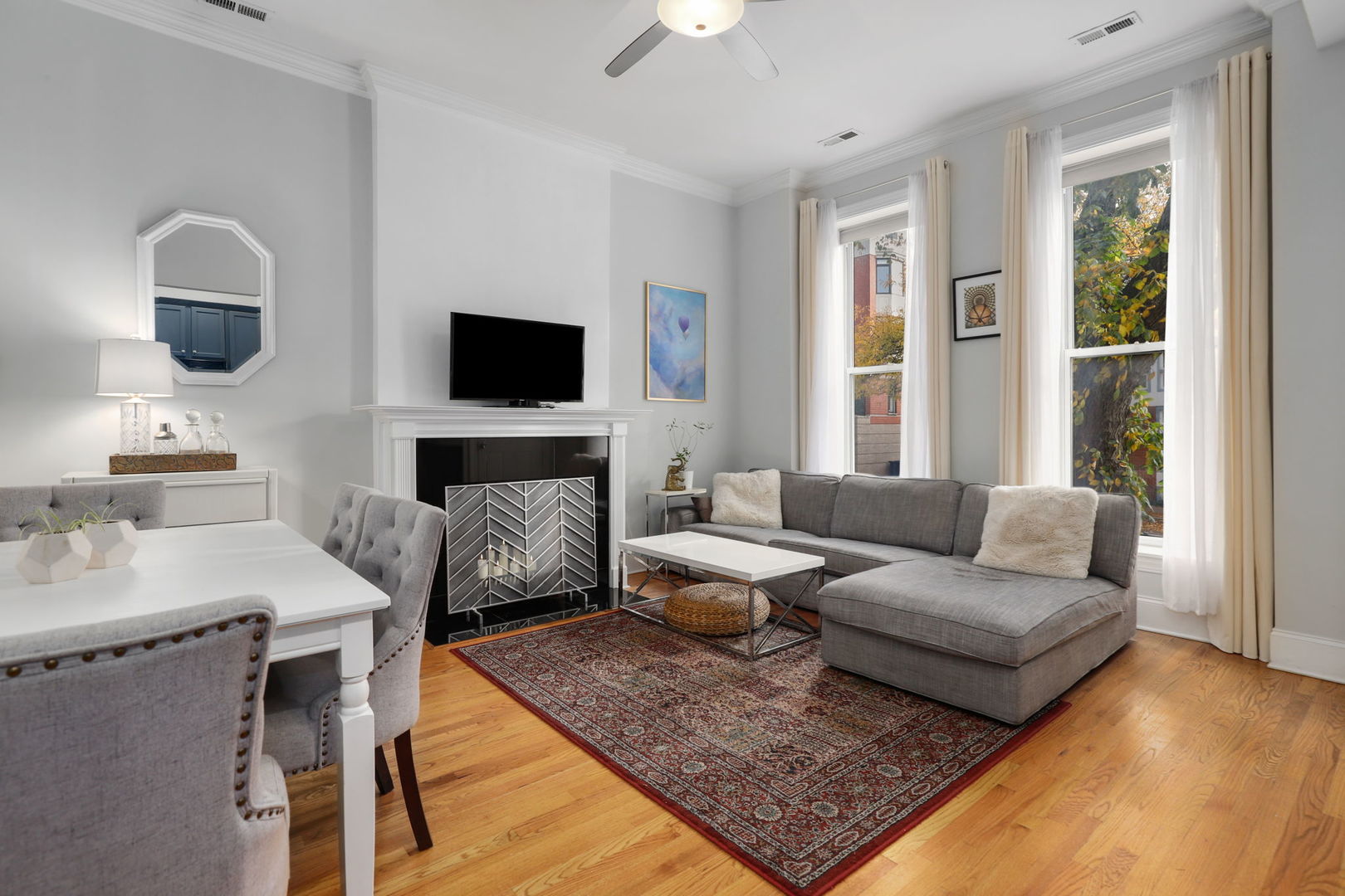 450 W Armitage Avenue Unit: 1