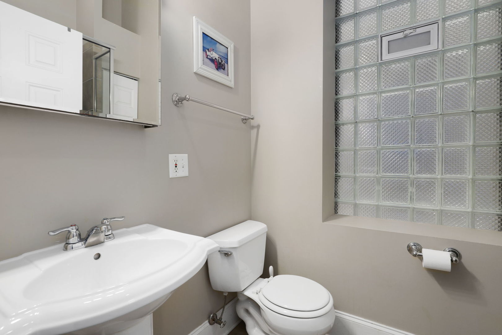 450 W Armitage Avenue Unit: 1