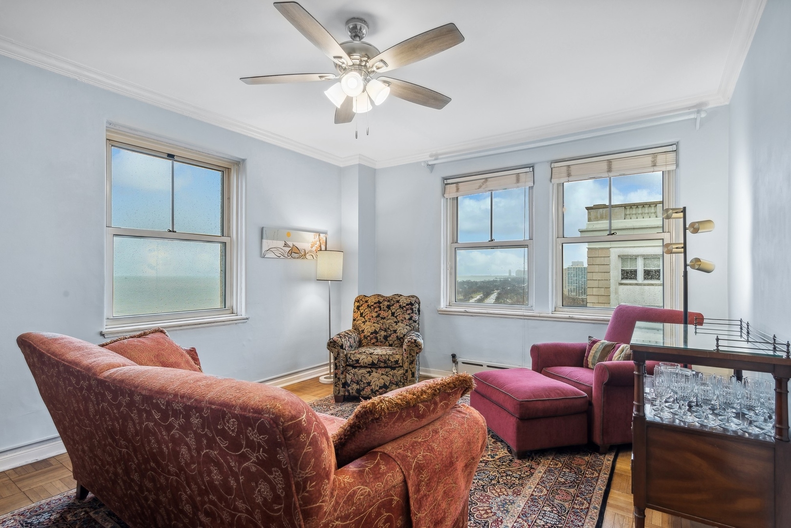 5555 N Sheridan Road Unit: 1916