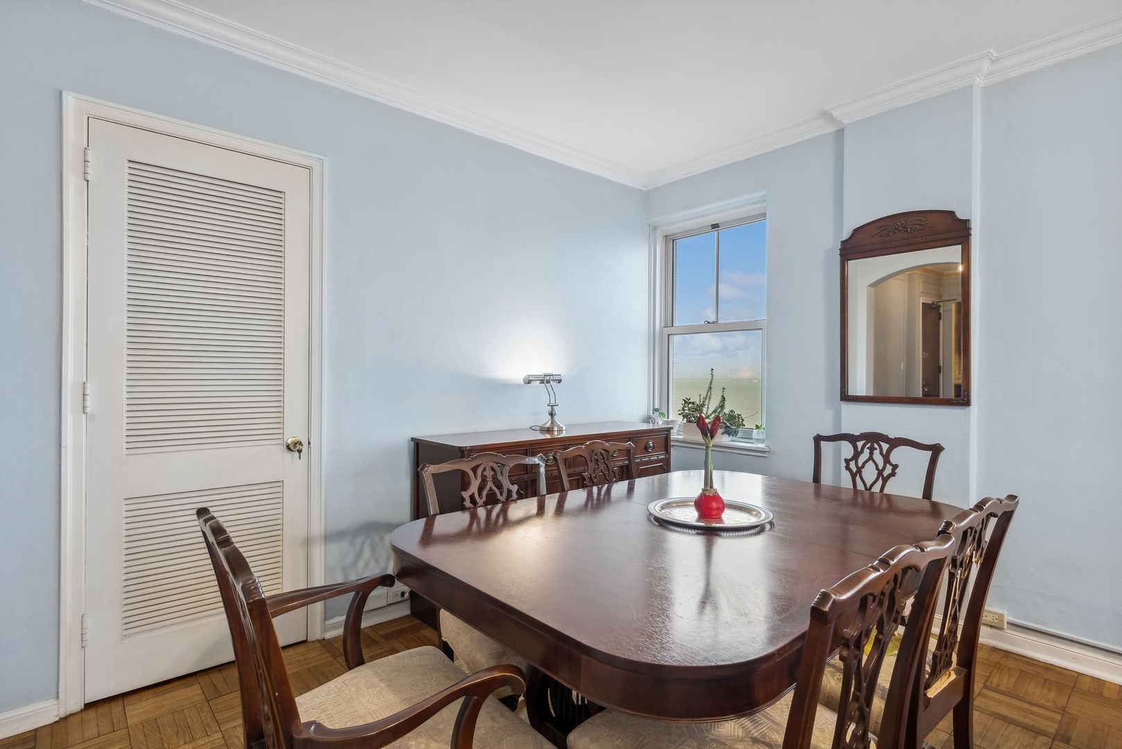 5555 N Sheridan Road Unit: 1916