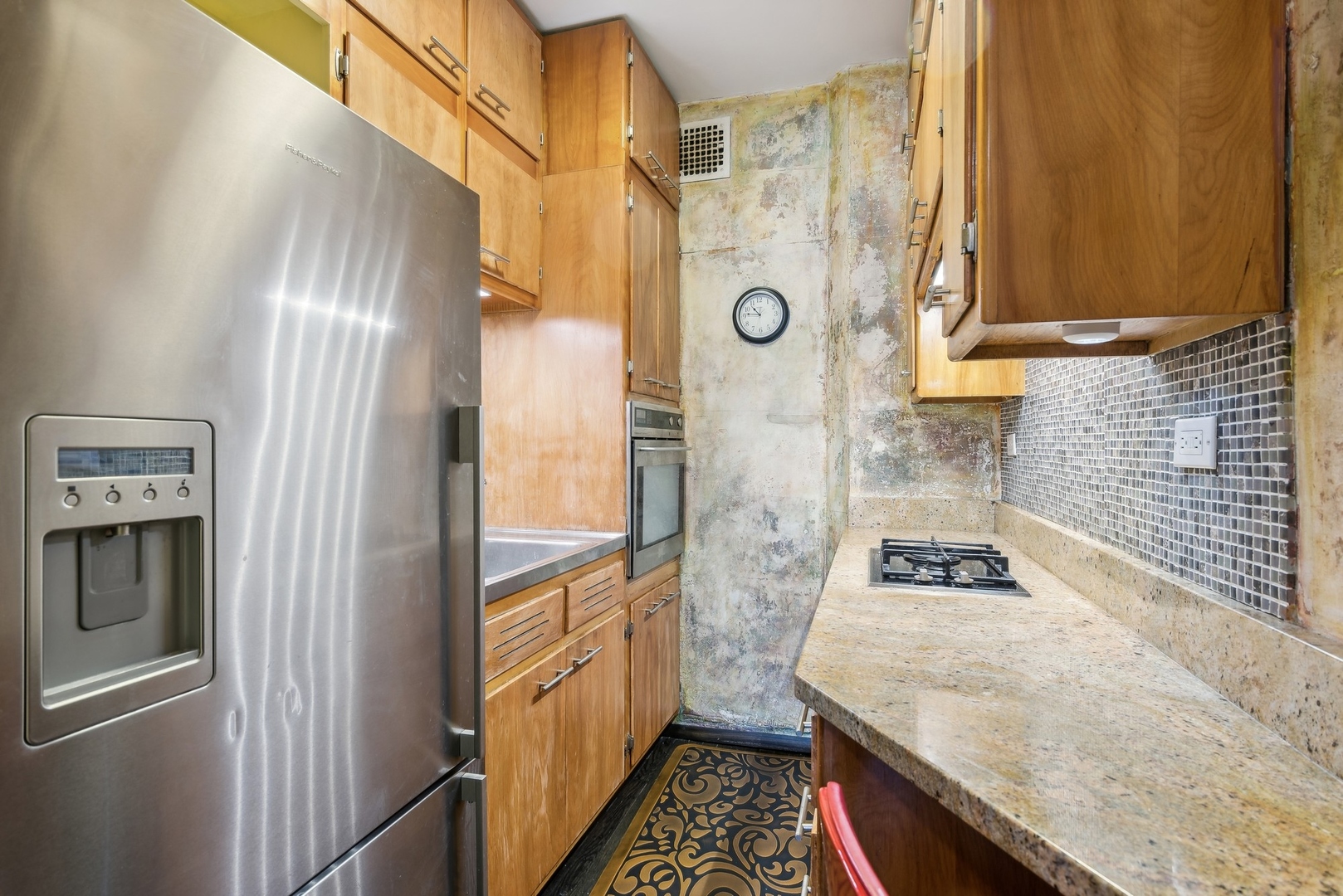 5555 N Sheridan Road Unit: 1916