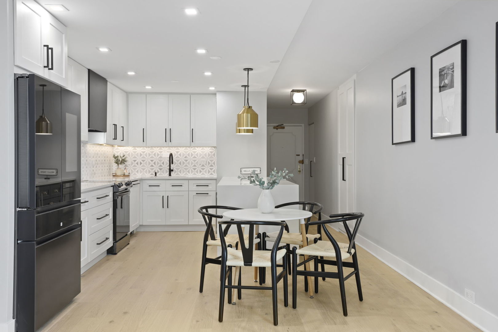 1850 N CLARK Street Unit: 2309