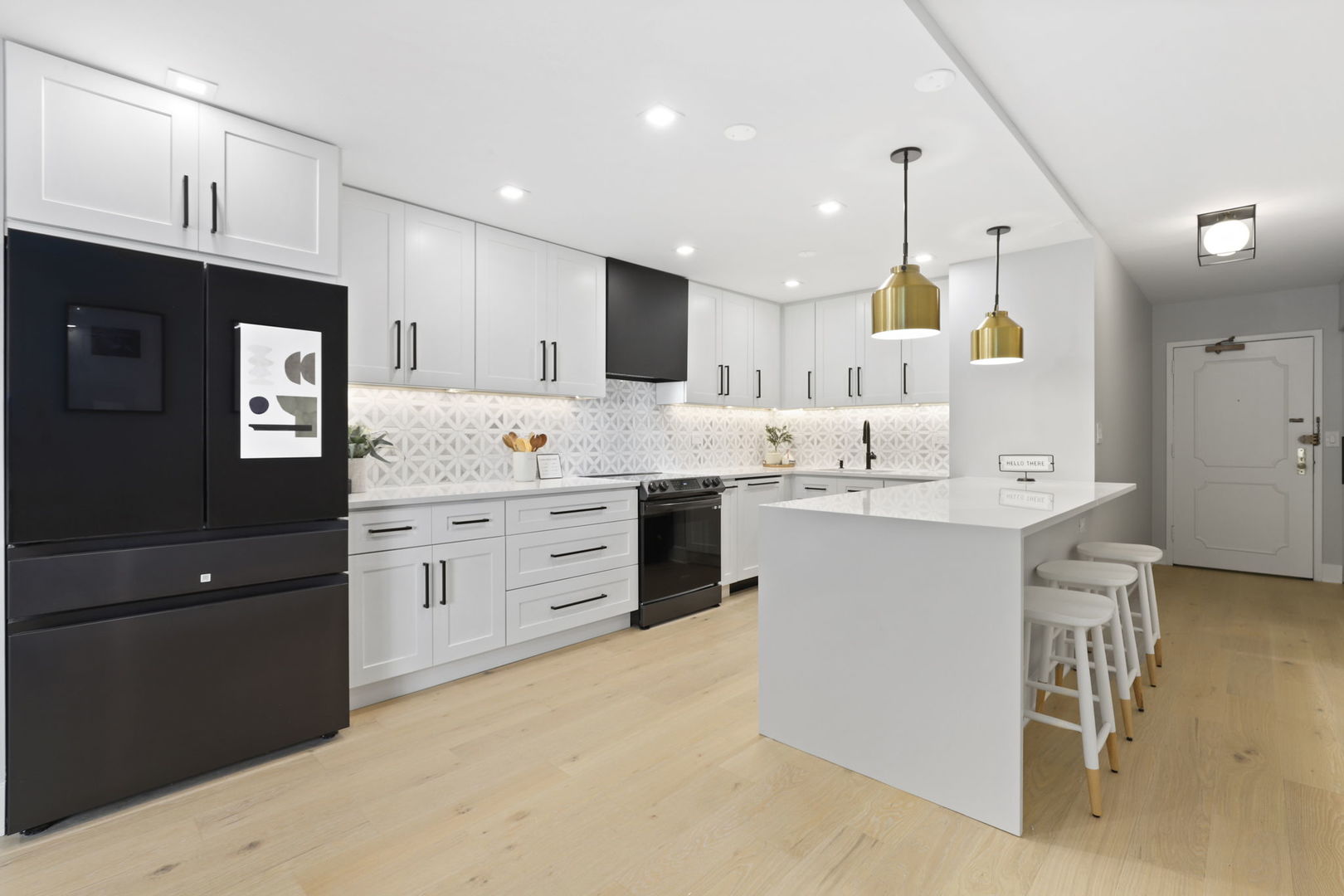1850 N CLARK Street Unit: 2309
