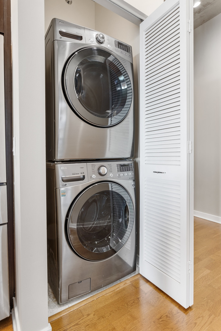 720 N Larrabee Street N Unit: 1608