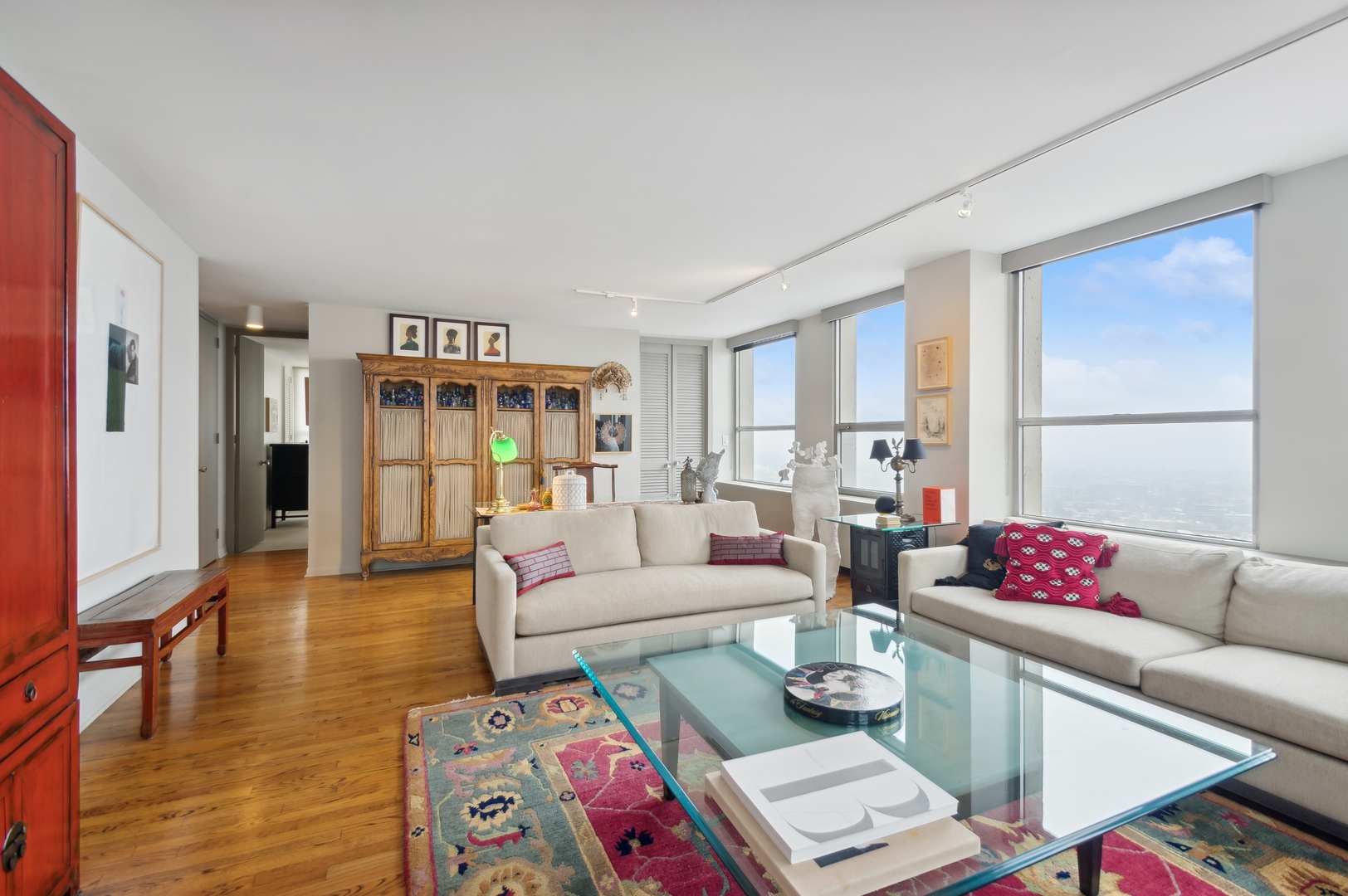 2626 N Lakeview Avenue Unit: 3812