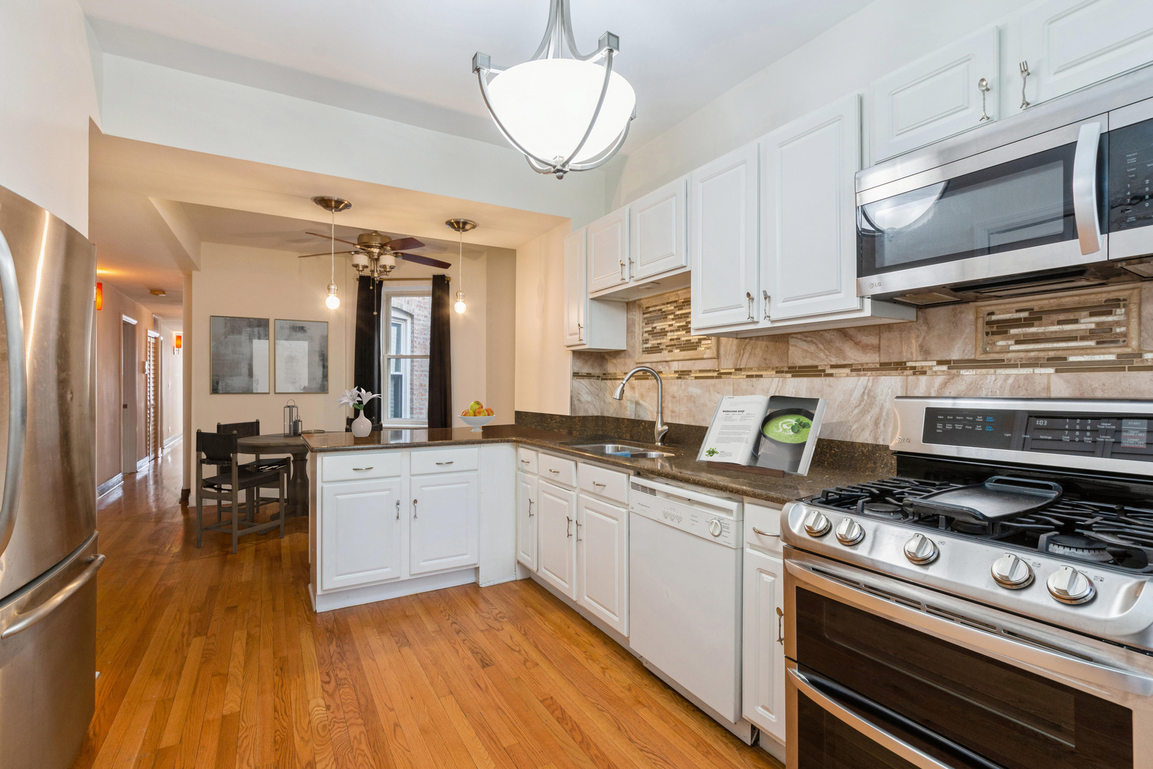 4941 S Vincennes Avenue Unit: 2