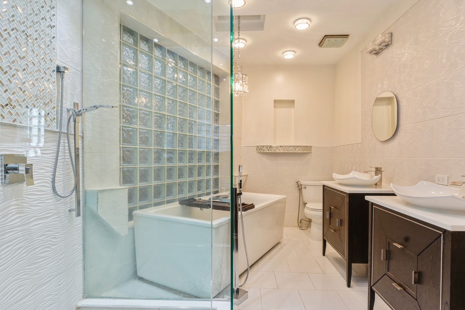 4941 S Vincennes Avenue Unit: 2