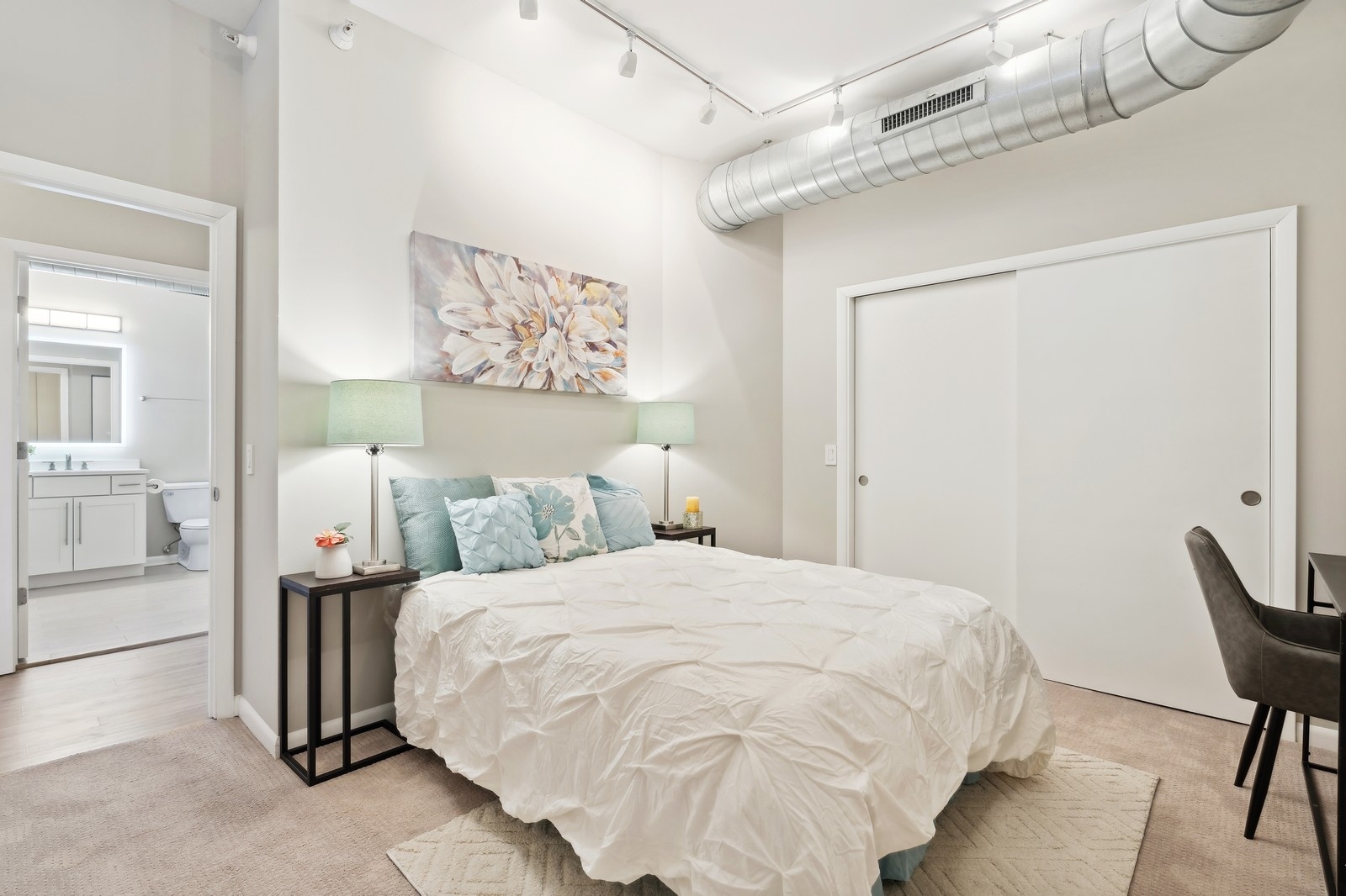 1200 W MONROE Street Unit: 904