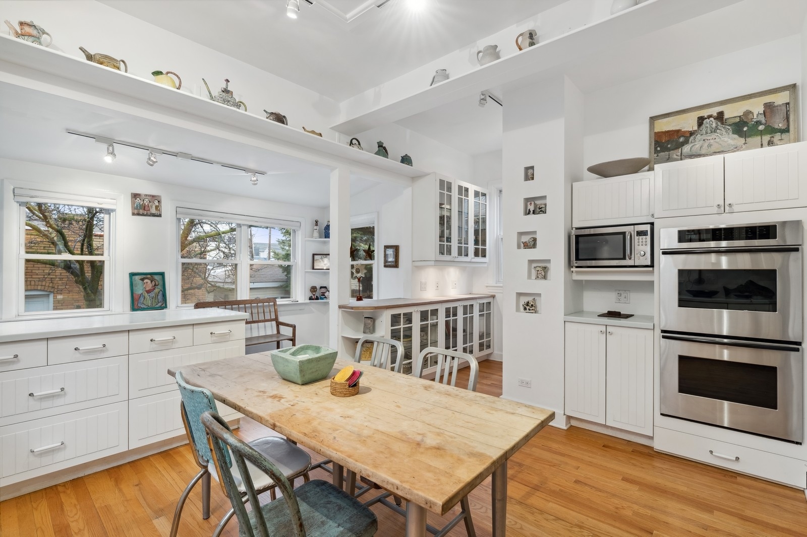 4338 N RIDGEWAY Avenue