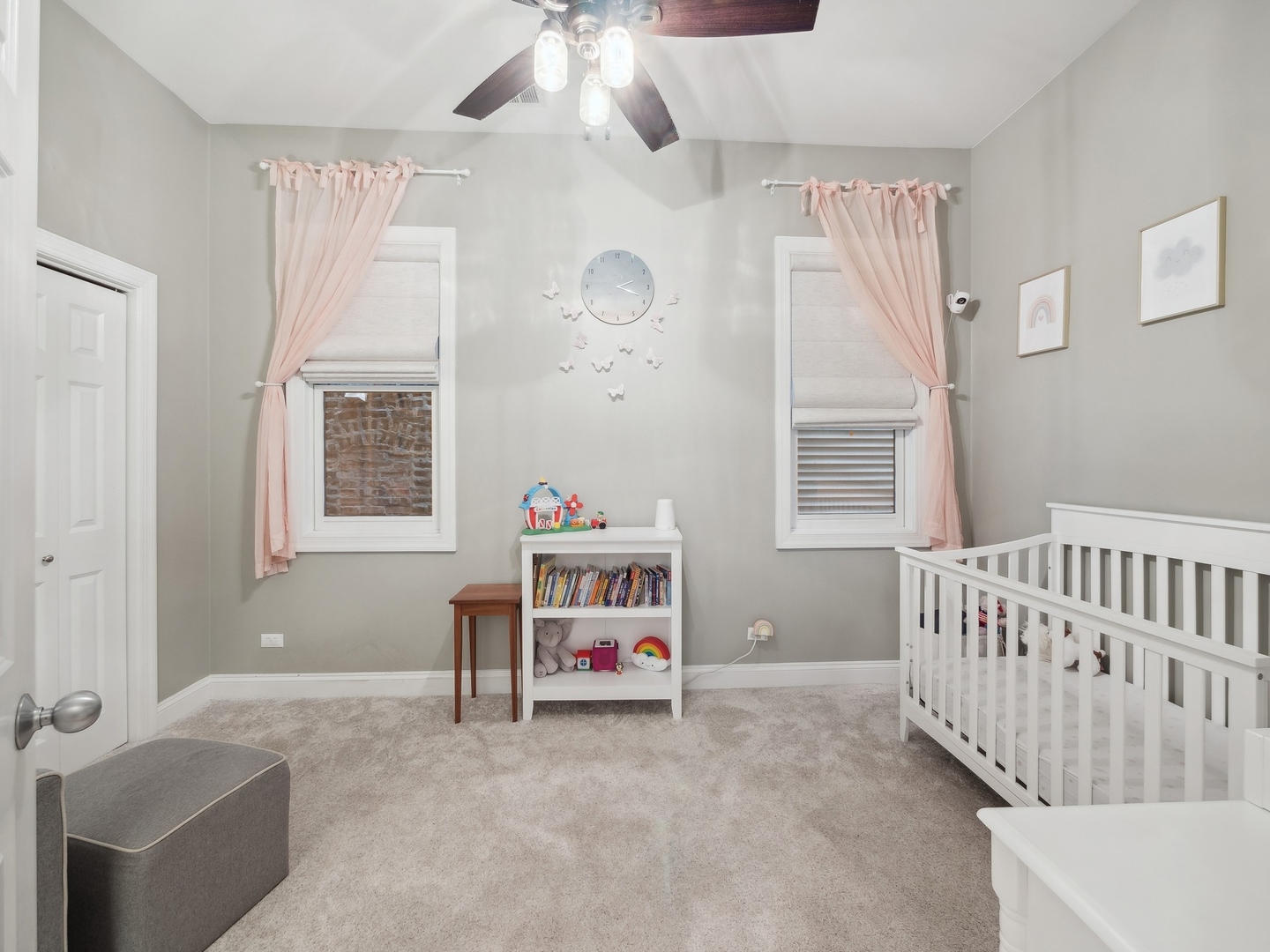 643 W Belmont Avenue Unit: 2