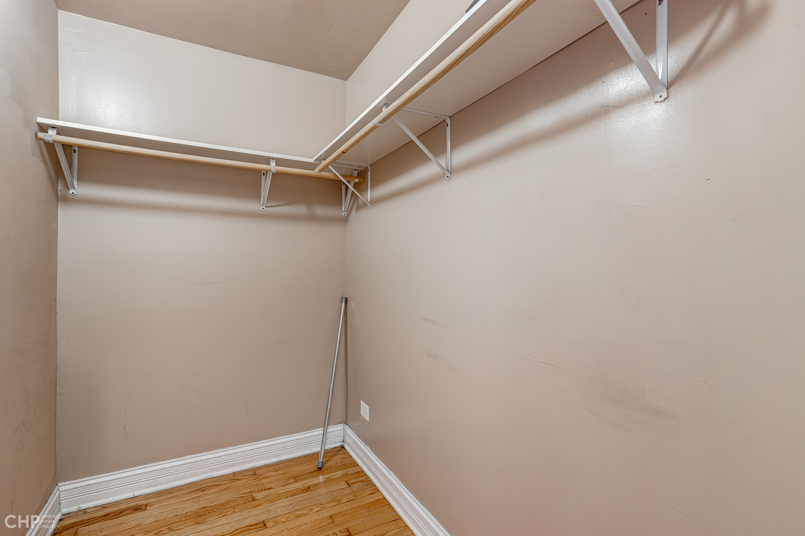 4938 S King Drive Unit: 2