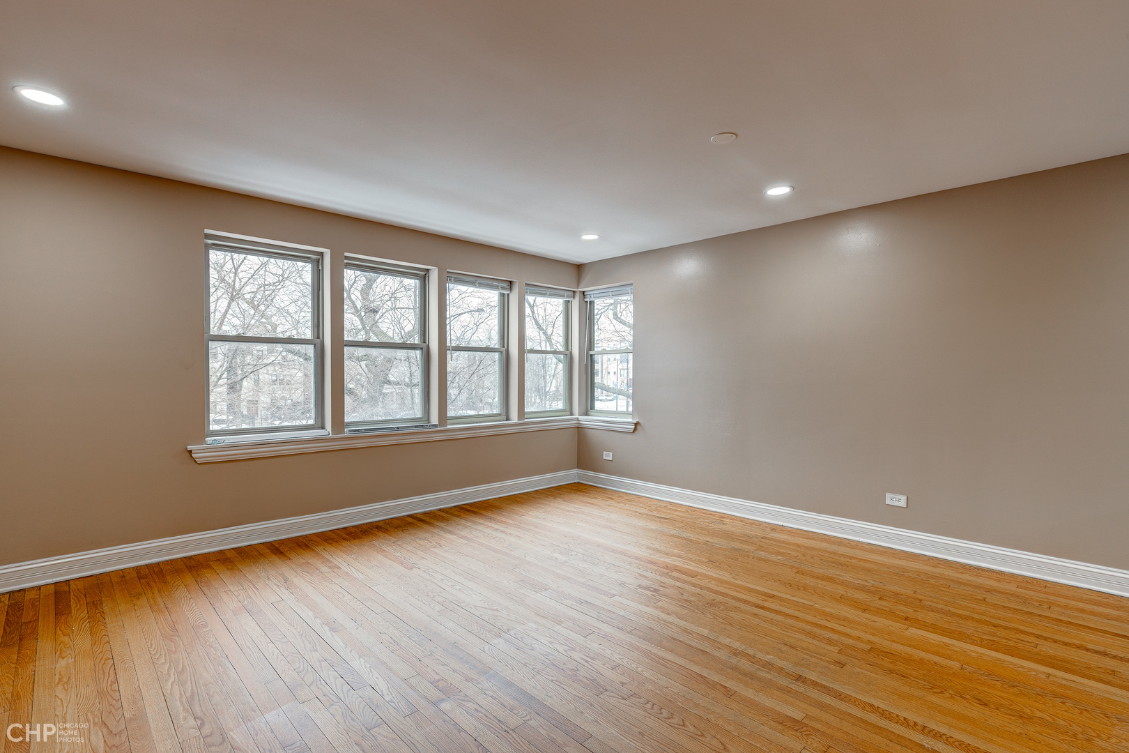 4938 S King Drive Unit: 2